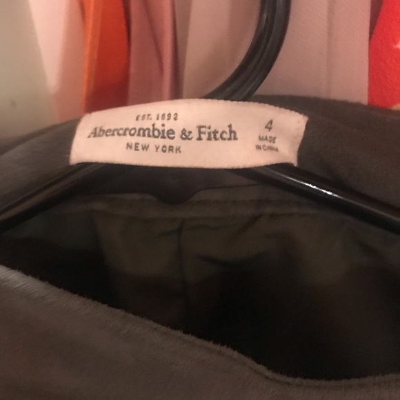 Army green velvet mini skirt - Picture 3 of 3